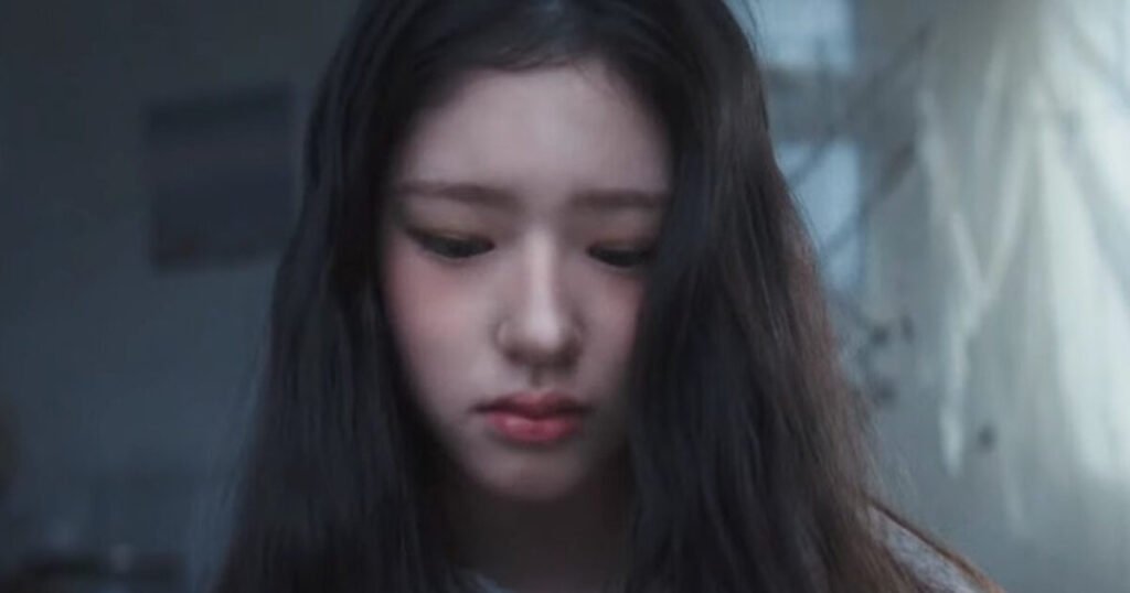 Unfair Or Common Practice? Fans Fiercely Divided After Alleged JYP Trainee’s “Soft Launch” In NMIXX’s New MV
