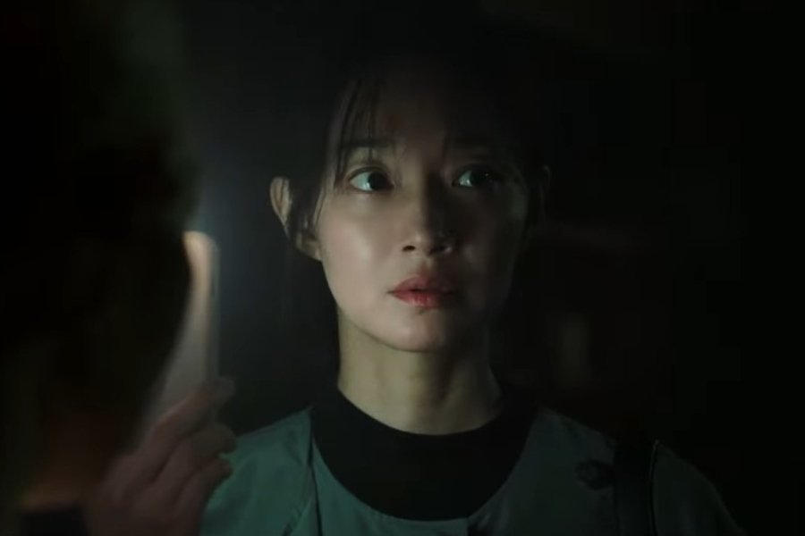 Watch: Shin Min Ah Is Determined To Uncover The Truth Behind Her Twin Sister’s Mysterious Death In “The Eyes” Teaser