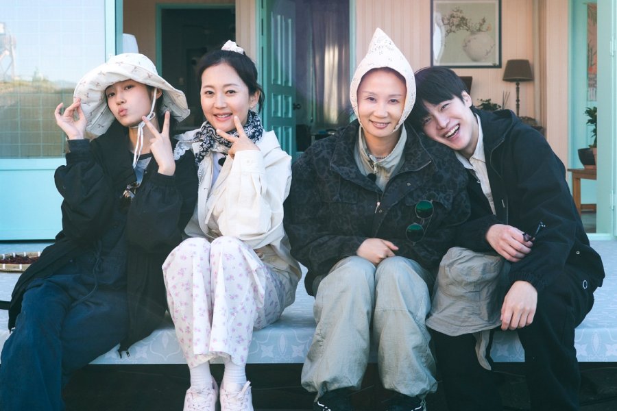 Yum Jung Ah, Kim Sun Young, Kang You Seok, And Roh Yoon Seo Confirmed For “Fresh Off The Sea” Season 3 Yum Jung Ah, Kim Sun Young, Kang You Seok, And Roh Yoon Seo Confirmed For "Fresh Off The Sea" Season 3