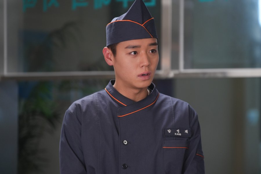 3 Times Park Ji Hoon Proved Himself In Episodes 7-8 Of "The Legend Of Kitchen Soldier"