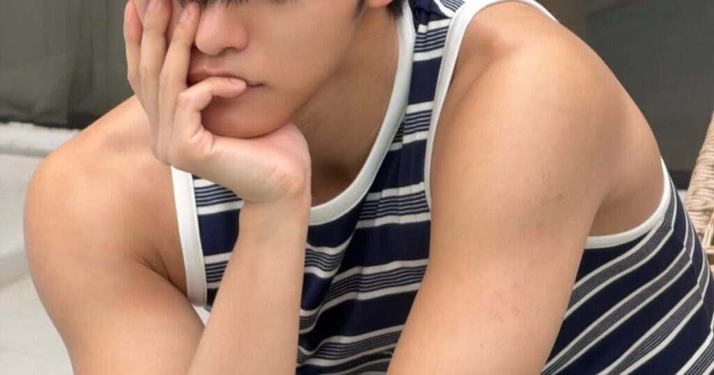 4th Gen Male Idol Dies Inside After Blatantly Rejecting A Fan’s Love In Front Of Thousands Of Others 4th Gen Male Idol Dies Inside After Blatantly Rejecting A Fan's Love In Front Of Thousands Of Others