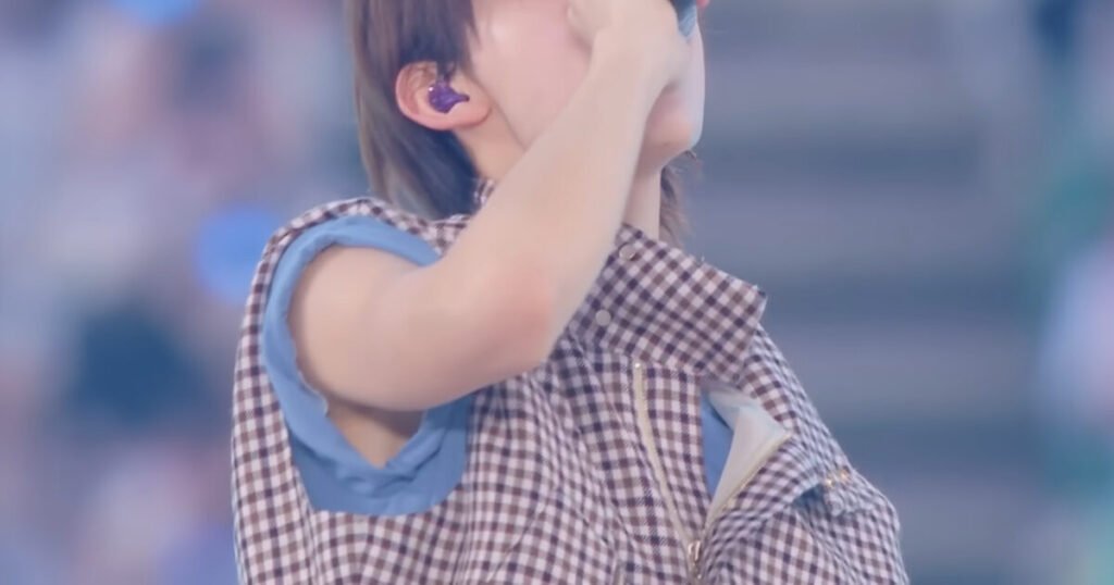 51-Year-Old Award-Winning Actress Becomes A Full-On Fangirl After Seeing A Boy Group’s Stage 51-Year-Old Award-Winning Actress Becomes A Full-On Fangirl After Seeing A Boy Group's Stage