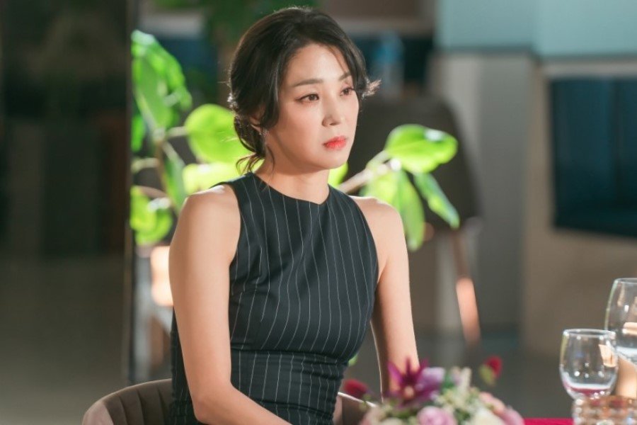 Han Go Eun Transforms Into A Cellist And Park Se Young's Mother In New Drama "Family Resister"