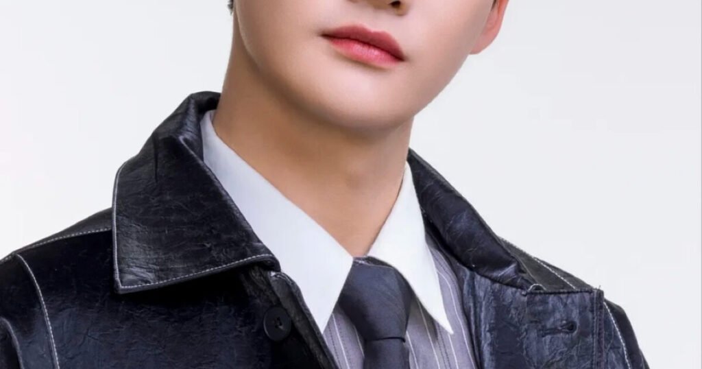 "Just A Plastic Surgery Man" — Korean Star Bombarded With Hate Comments After Gaining 11kg