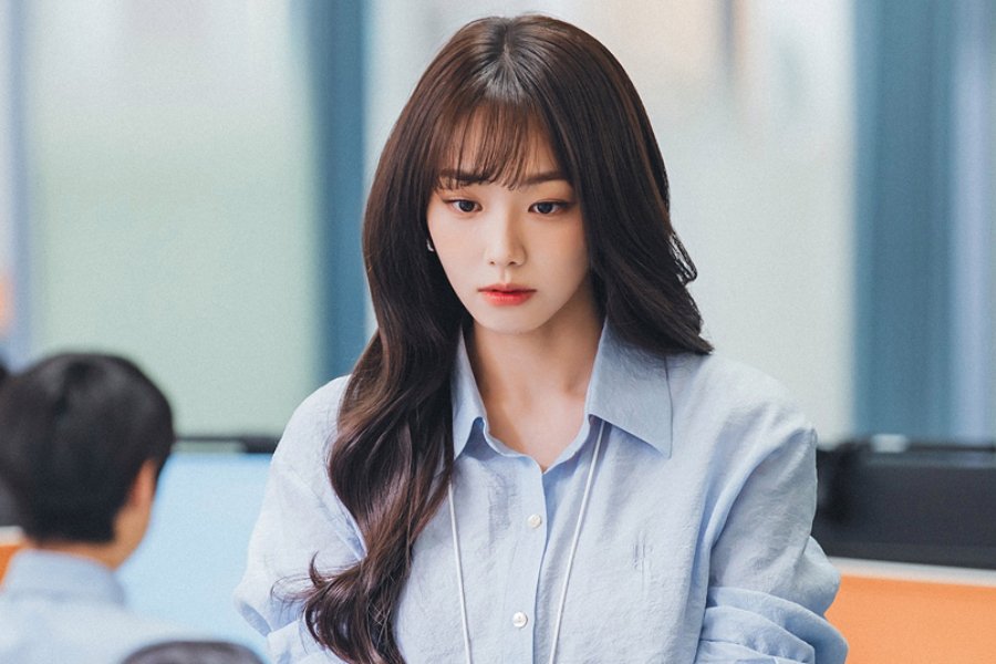 Kang Mina Is Sincere In Love Until An Unexpected Breakup Changes Her In “See You At Work Tomorrow!” Kang Mina Is Sincere In Love Until An Unexpected Breakup Changes Her In “See You At Work Tomorrow!”