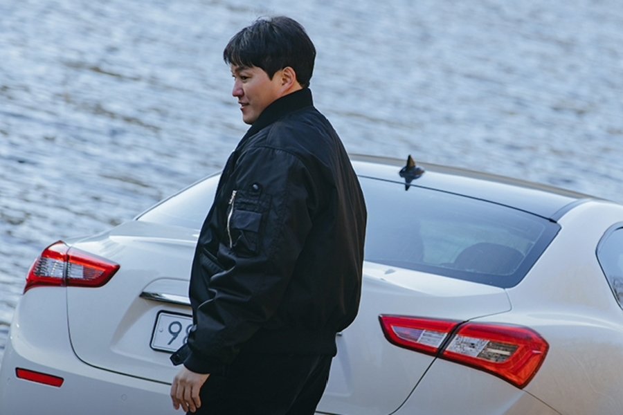 Kim Dae Myeung Is A Ruthless Kidnapper Who Has Everyone Fooled In “The Husband” Kim Dae Myeung Is A Ruthless Kidnapper Who Has Everyone Fooled In "The Husband"