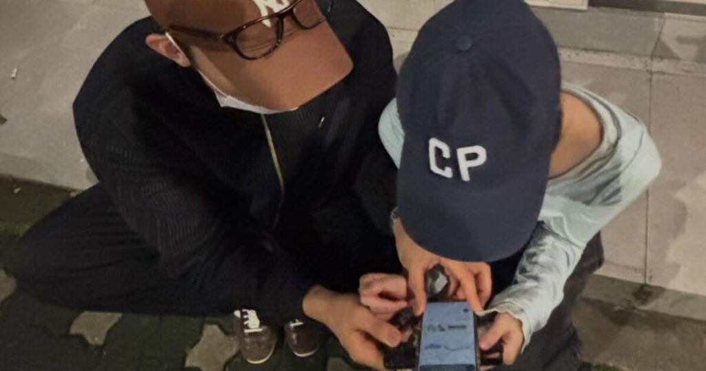 Kim Go Eun Goes Incognito For A Sweet “Date” With Fellow Actor
