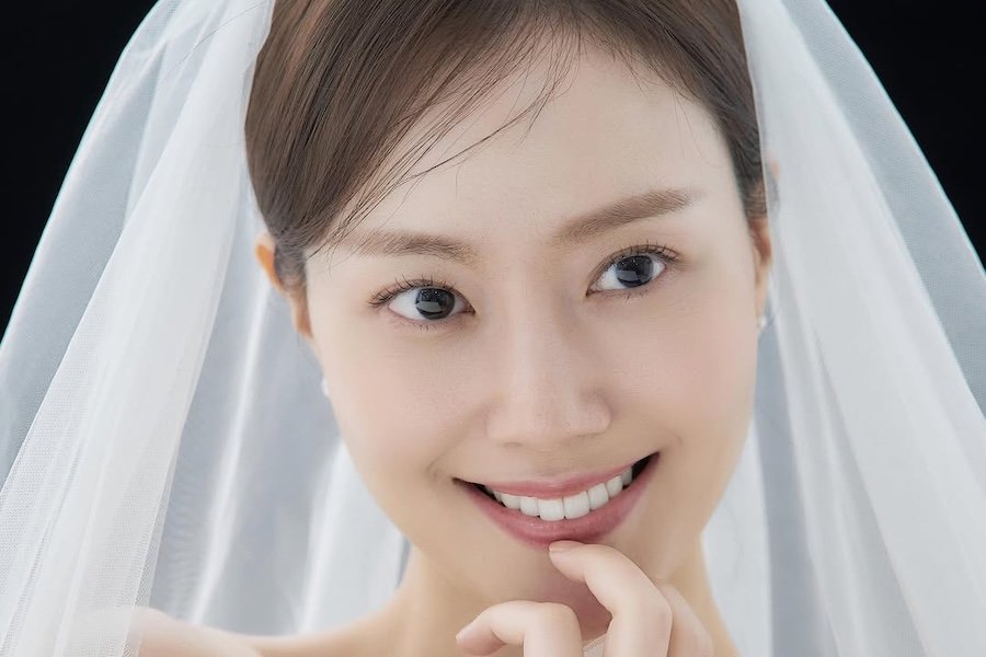 Moon Chae Won’s Agency Confirms Her Wedding Date