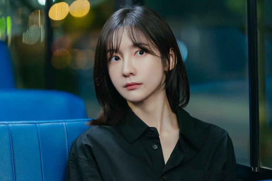 Park Ji Hyun Talks Romance Chemistry With Seo In Guk And Similarities To Her “See You At Work Tomorrow!” Character
