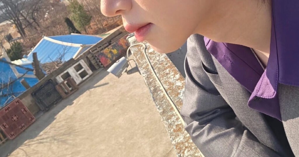SM Entertainment Idol Confesses His First Relationship Was With An Older Woman He Met At A Nightclub SM Entertainment Idol Confesses His First Relationship Was With An Older Woman He Met At A Nightclub