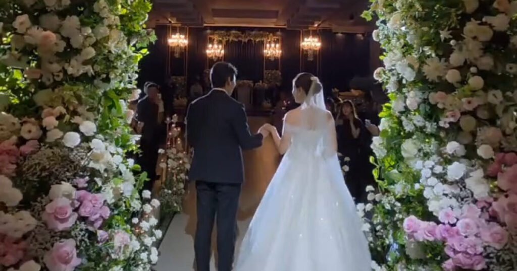 Scenes From K-Pop Idol’s Wedding Revealed Scenes From K-Pop Idol's Wedding Revealed