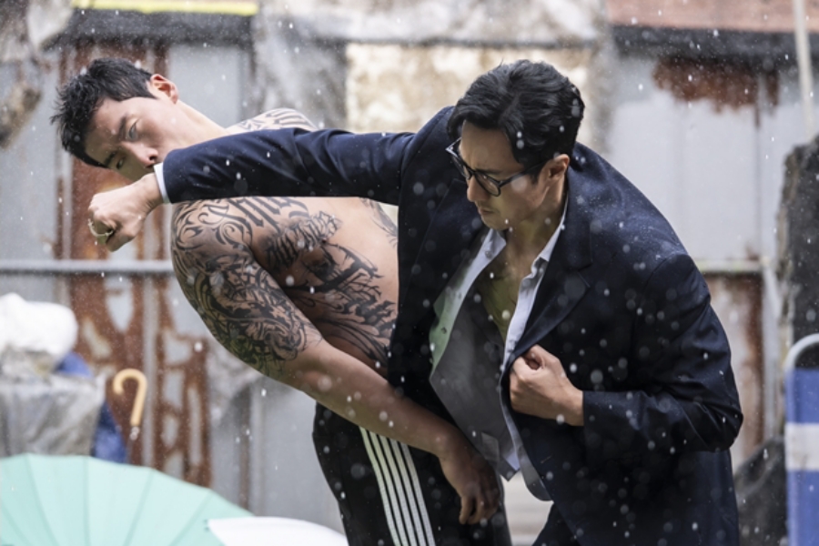 So Ji Sub's Deadly Instincts Are Reawakened In "Agent Kim Reactivated"