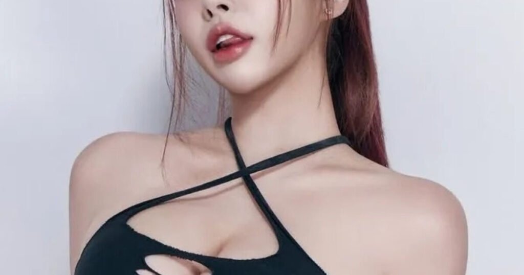 Streamer-Turned-Model Says She Makes A Jaw-Dropping Amount Each Month “With Her Boobs”