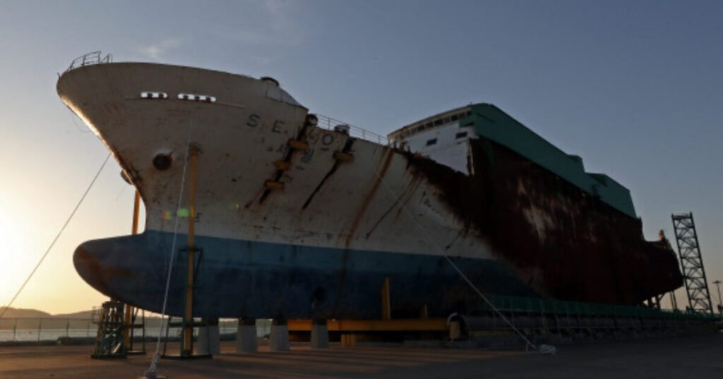 Student Who Survived The 2014 Sewol Ferry Disaster Passes Away, Sparks Heartbreaking Warning