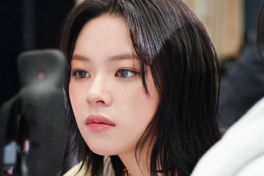 TWICE's Jeongyeon In Talks To Sign With New Agency + JYP Entertainment Briefly Comments