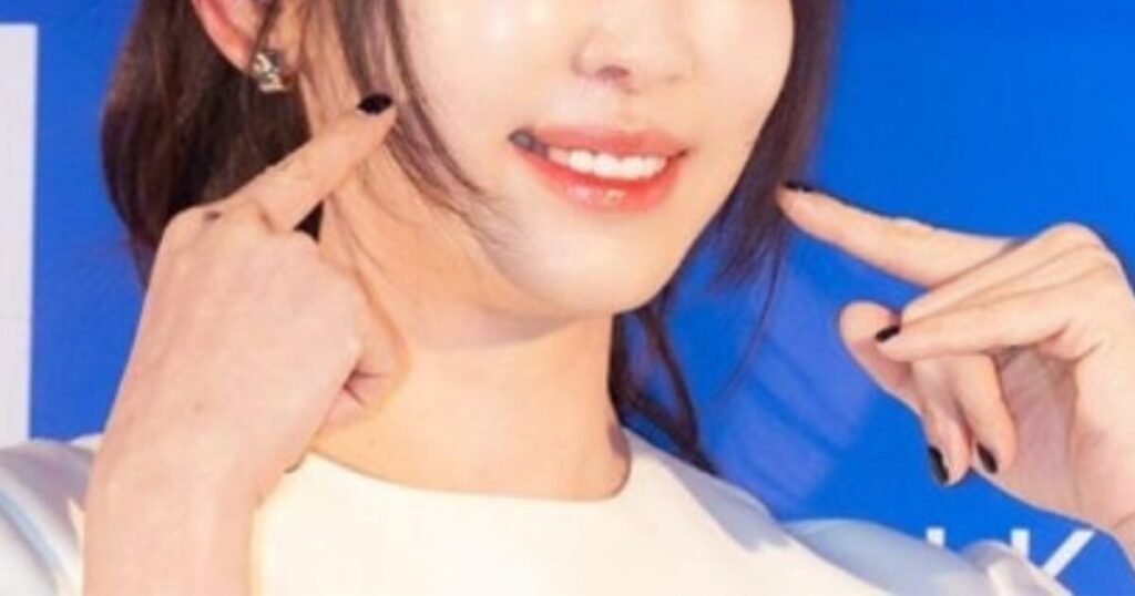 Top K-Drama Actress Gets Called "Crazy" After Inviting 40 Male Actors To Her Birthday Party