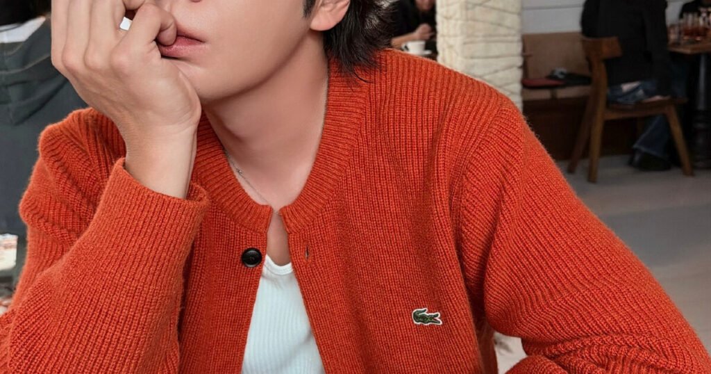 Top Korean Actor's Gift For His Girlfriend Is On Another Level