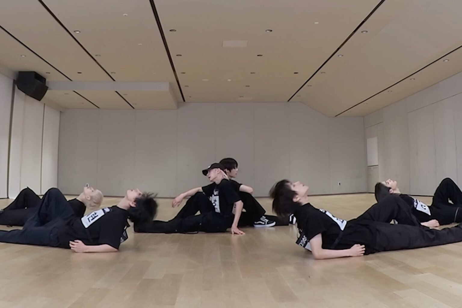 Watch: BOYNEXTDOOR's Moves Are "VIRAL" In New Dance Practice Video