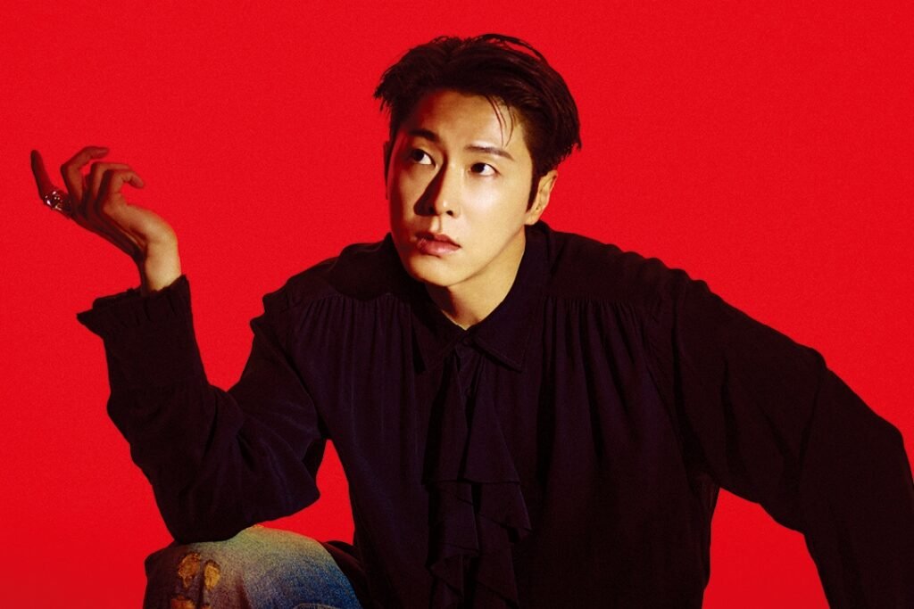 Watch: TVXQ's Yunho Announces Comeback With Intro Film For "Time's Tickin'"