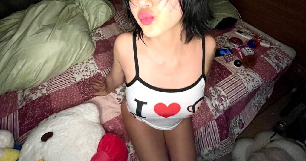 Female K-Pop Idol Shows Off Her Sexy Yet Cute Charm