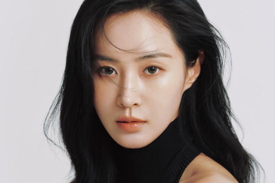 Girls’ Generation’s Yuri Parts Ways With SM Entertainment After 19 Years Girls' Generation's Yuri Parts Ways With SM Entertainment After 19 Years