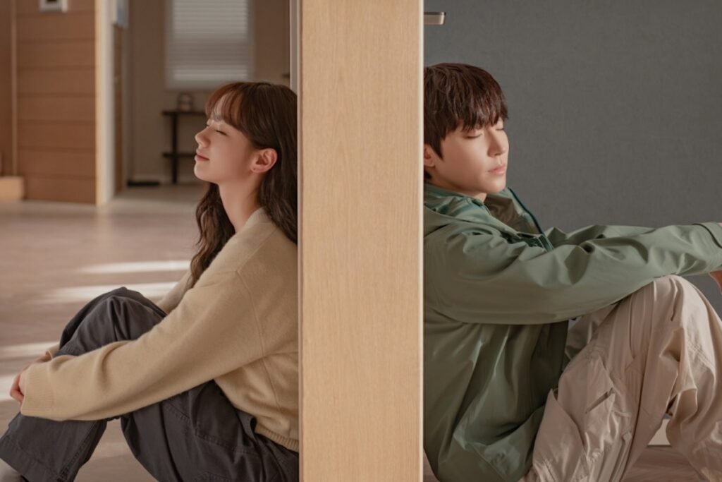 Hwang In Youp And Hyeri Feel Connected Despite The Wall Between Them In "Dream To You"