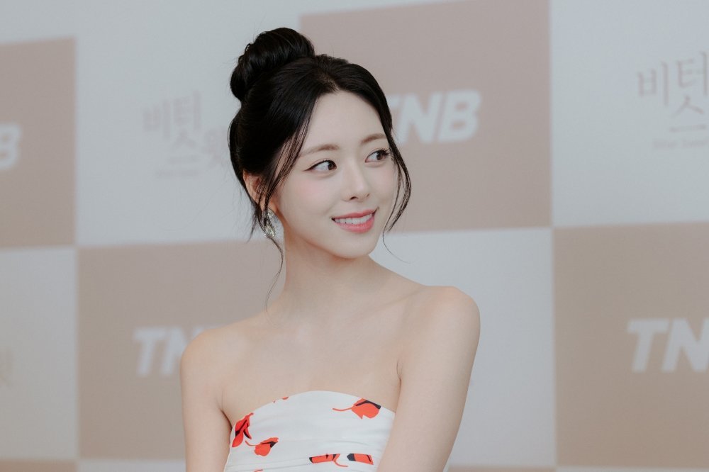 ITZY's Yuna Is A Rising Actress Who Falls For Her Co-Star In New Drama "My Bias, My Boss"