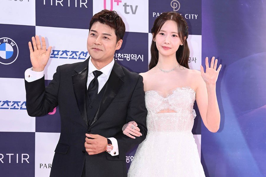 Jun Hyun Moo And Lim Yoona To Reunite As Hosts For 5th Blue Dragon Series Awards