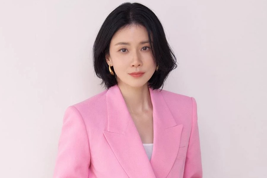 Lee Bo Young In Talks To Star In New Courtroom Family Drama