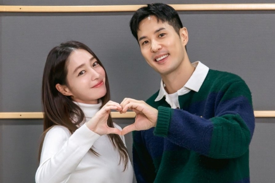 Lee Min Jung, Kim Ji Suk, And More Immerse Into Their Roles At Script Reading For New Drama "OK, Let's Get Divorced"