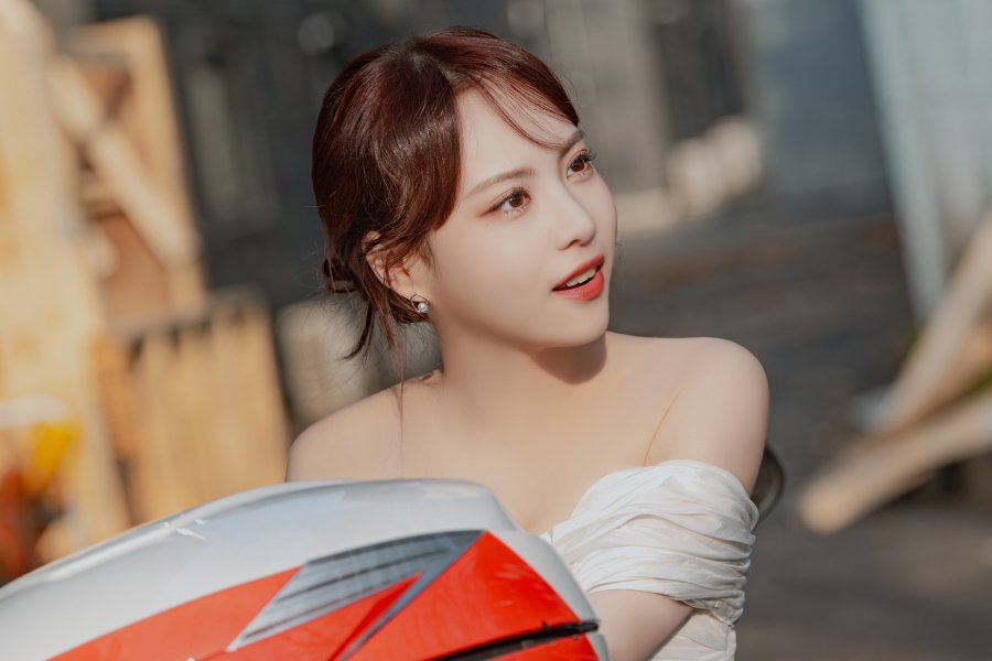 Lee Yul Eum Is An Endearing Top Star Who Begins To Reconsider Her Dreams In “Dream To You”