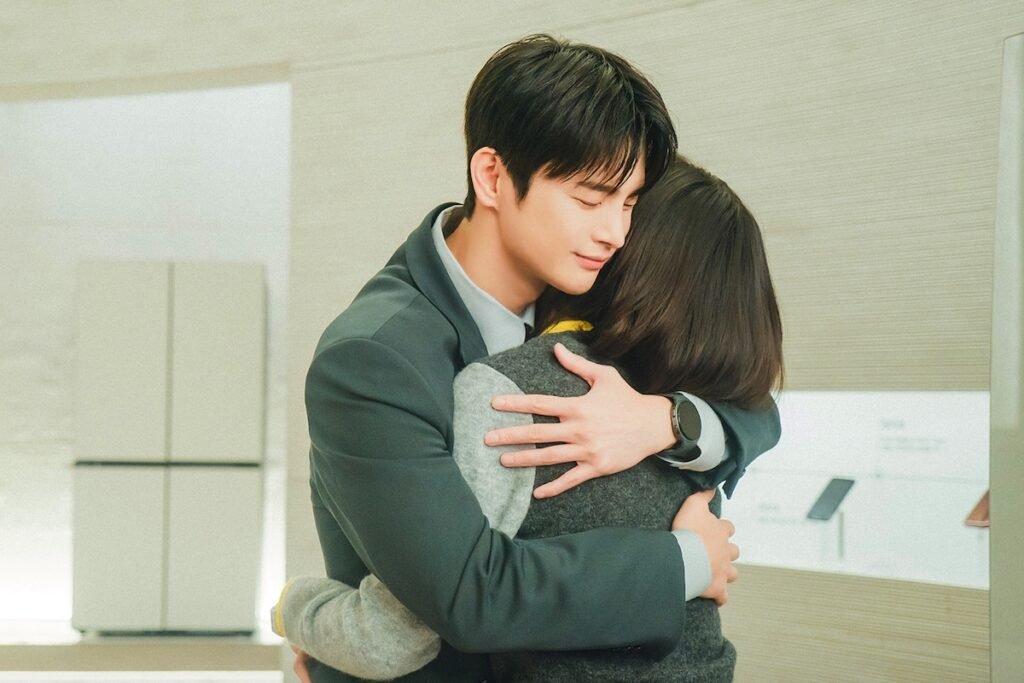 Seo In Guk And Park Ji Hyun Stand By Each Other Through Difficult Times In “See You At Work Tomorrow!” Seo In Guk And Park Ji Hyun Stand By Each Other Through Difficult Times In “See You At Work Tomorrow!”