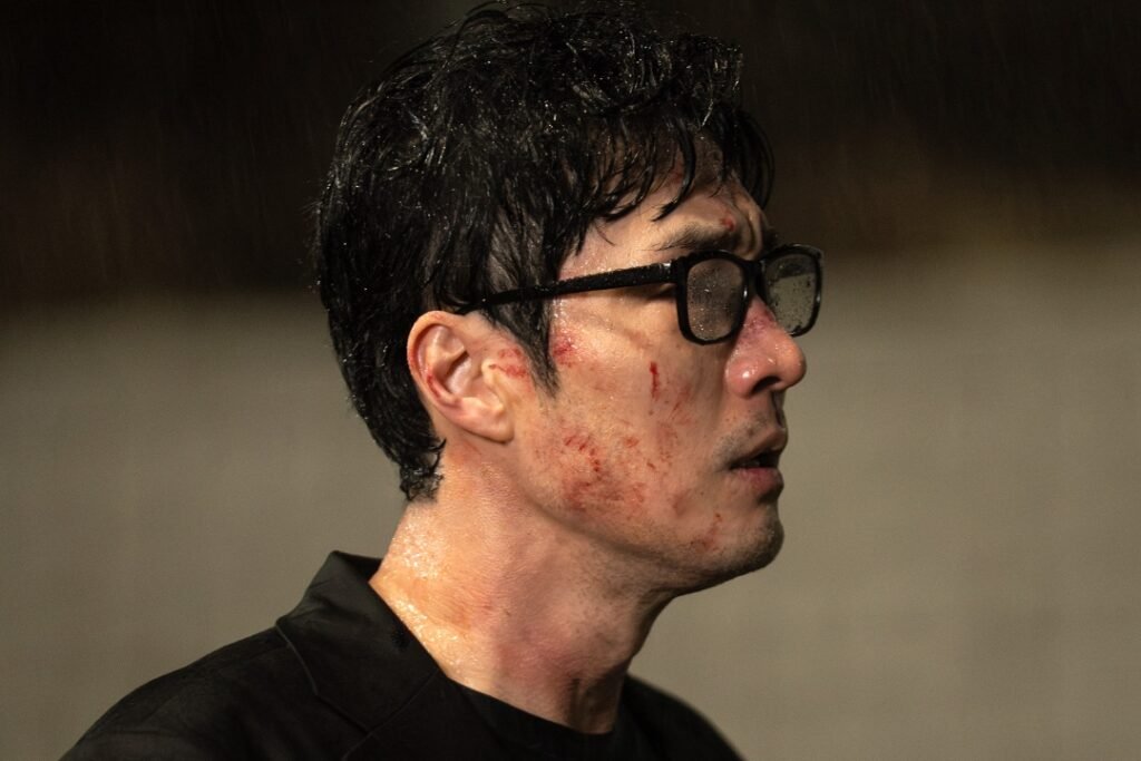 So Ji Sub Falls To His Knees In Despair On "Agent Kim Reactivated"