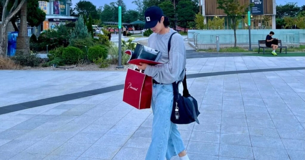 Top K-Pop Idol Confesses To Sleeping On The Streets During His Trainee Days Top K-Pop Idol Confesses To Sleeping On The Streets During His Trainee Days