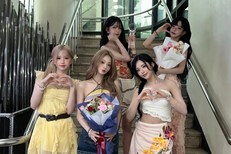 Watch: fromis_9 Takes 2nd Win For “Vitamin ME” On “Music Bank”; Performances By POW, Hui, And More Watch: fromis_9 Takes 2nd Win For “Vitamin ME” On "Music Bank"; Performances By POW, Hui, And More