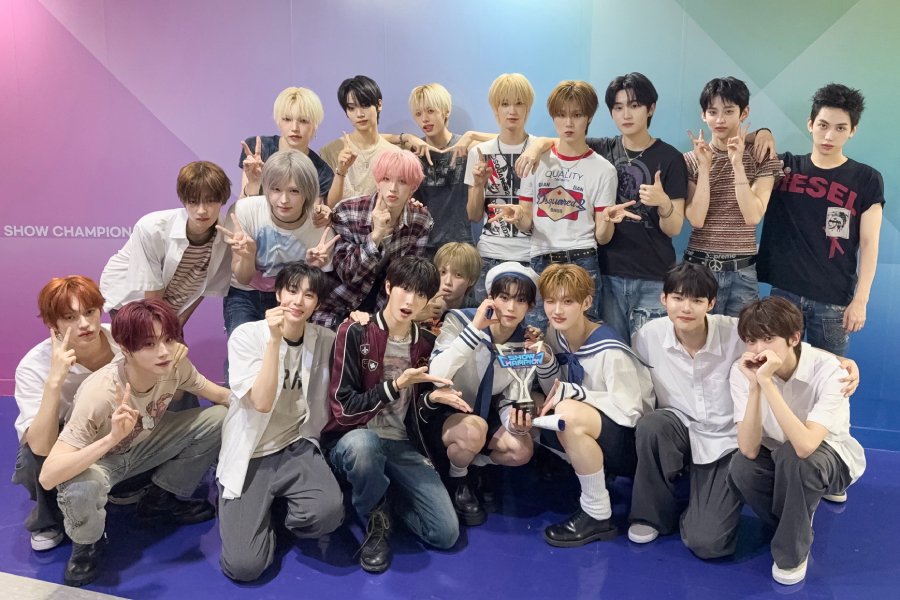 Watch: idntt Takes 1st Win For “Kids Return” On “Show Champion”; Performances By AHOF, VAYONN, And More Watch: idntt Takes 1st Win For “Kids Return” On "Show Champion"; Performances By AHOF, VAYONN, And More