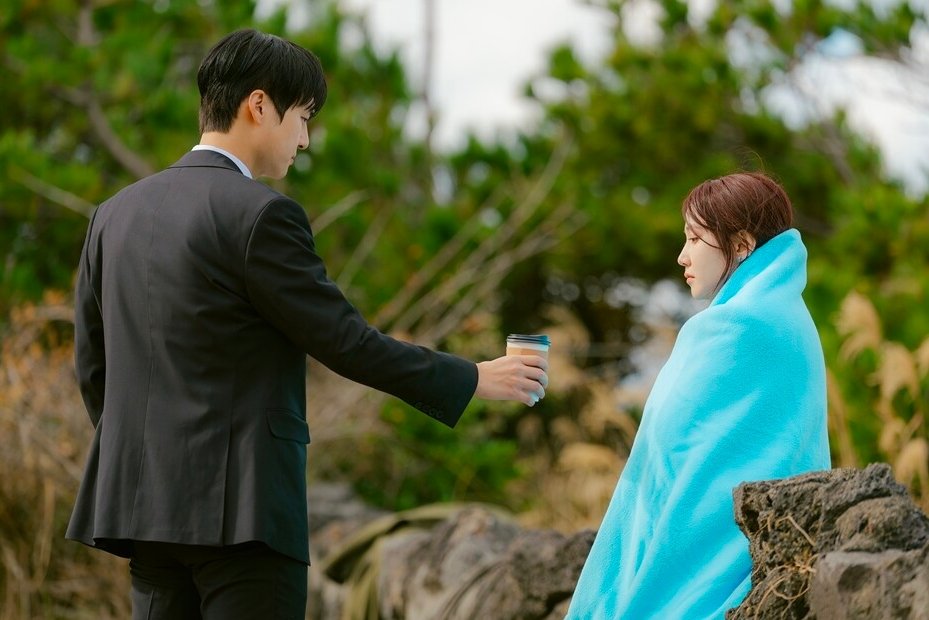 Yang Se Jong Melts Park Eun Bin’s Heart With A Thoughtful Gesture In “Spooky In Love” Yang Se Jong Melts Park Eun Bin's Heart With A Thoughtful Gesture In "Spooky In Love"