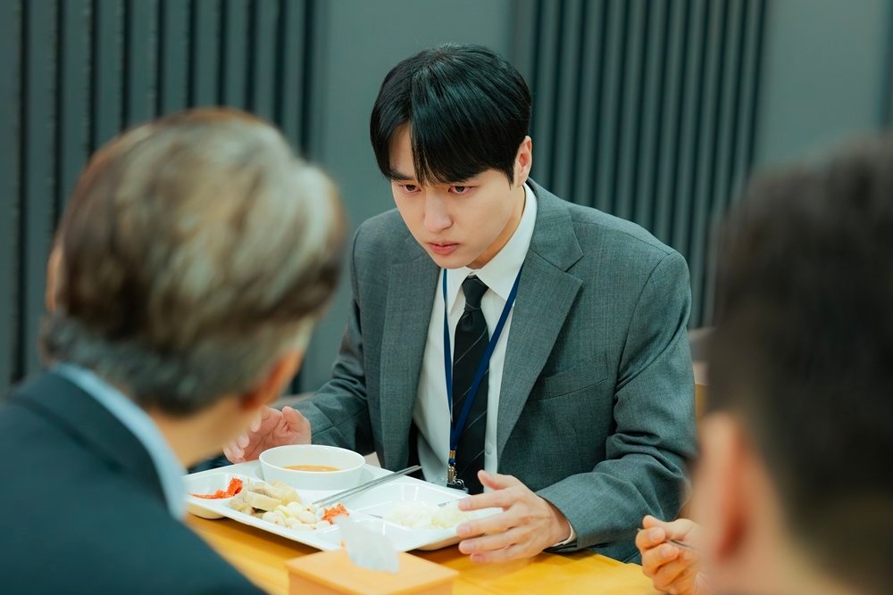 Yang Se Jong Struggles To Adapt To Seeing Ghosts In "Spooky In Love"