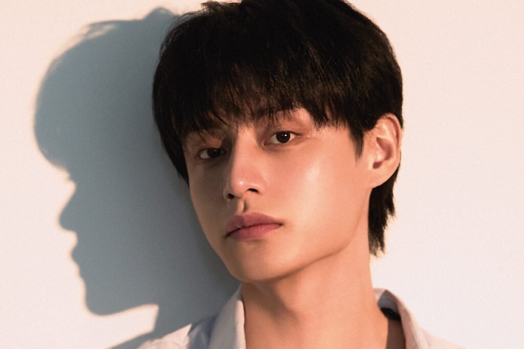 ZEROBASEONE's Kim Ji Woong To Partially Sit Out Group Activities Due To Scheduling Conflicts