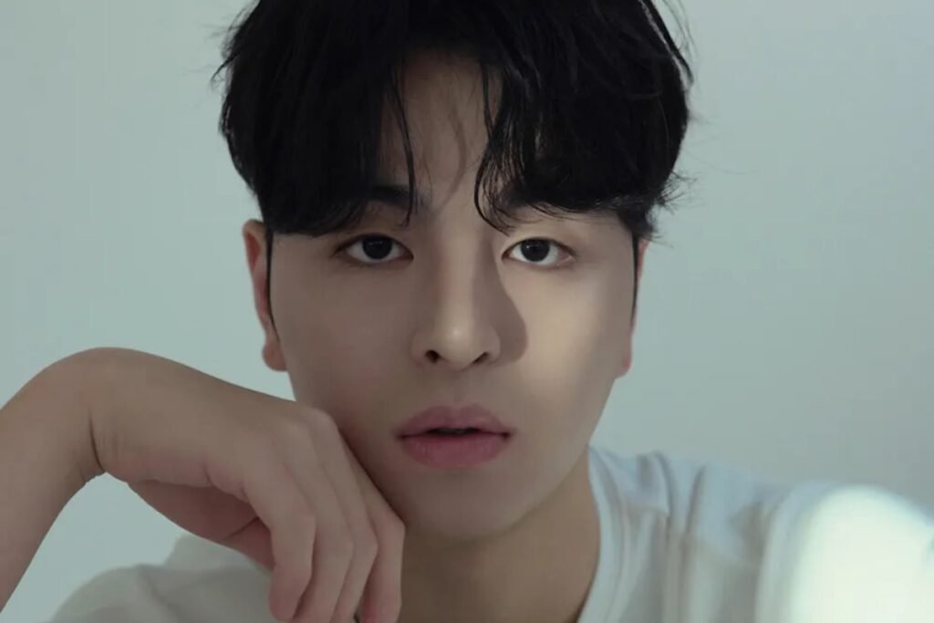 iKON's Junhoe Announces Military Enlistment Date