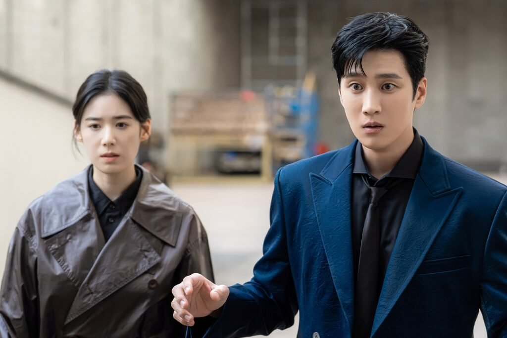 Ahn Bo Hyun And Jung Eun Chae Witness A Magician’s Horrific Onstage Death In “Flex X Cop 2” Ahn Bo Hyun And Jung Eun Chae Witness A Magician's Horrific Onstage Death In "Flex X Cop 2"