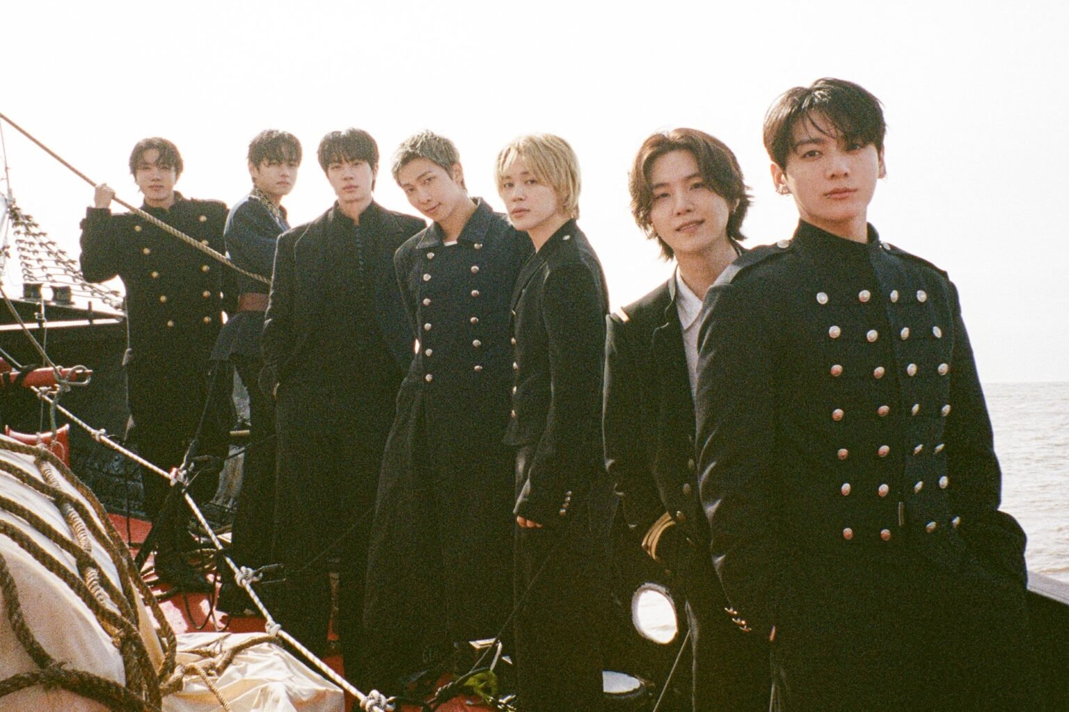 BTS’s “SWIM” Ties Record For Their Longest-Charting Song On Billboard Hot 100 BTS's "SWIM" Ties Record For Their Longest-Charting Song On Billboard Hot 100