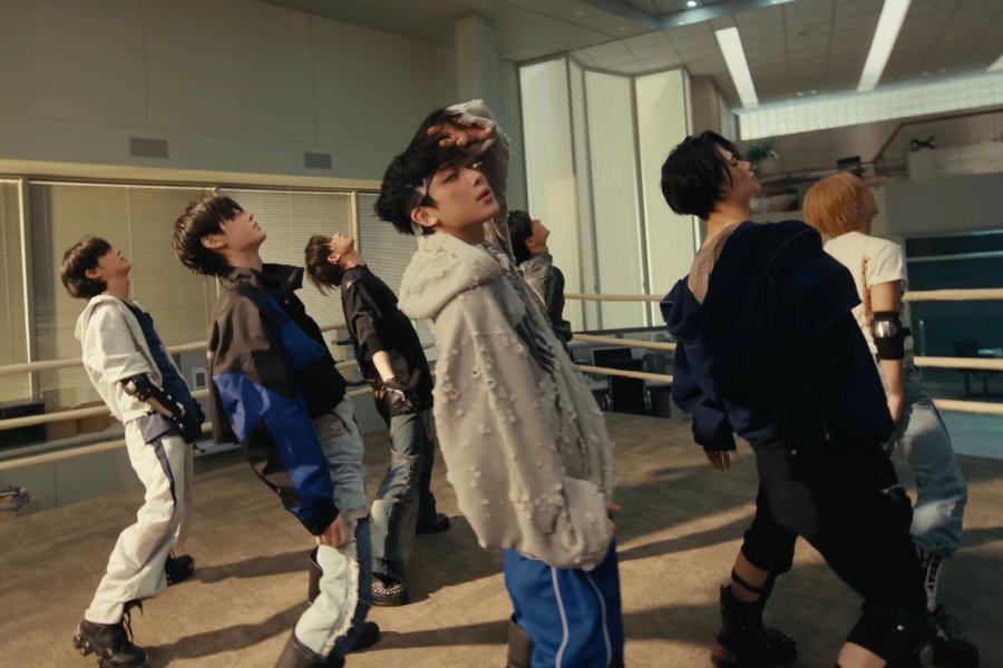 ENHYPEN’s “No Doubt” Becomes Their 4th MV To Hit 100 Million Views ENHYPEN's "No Doubt" Becomes Their 4th MV To Hit 100 Million Views