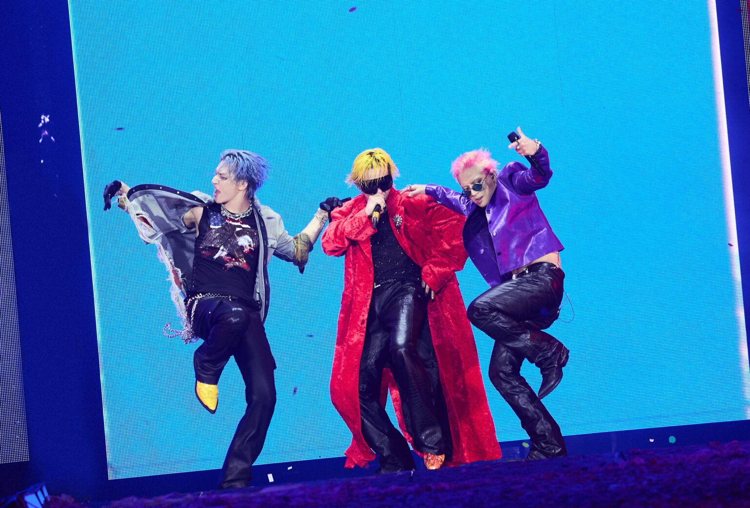 Exclusive: BIGBANG Makes Legendary Return To Celebrate 20th Anniversary At “XX : COSMOS” World Tour In Goyang Exclusive: BIGBANG Makes Legendary Return To Celebrate 20th Anniversary At "XX : COSMOS" World Tour In Goyang