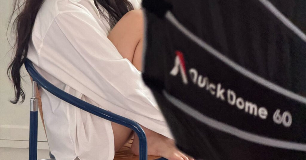 Female K-Pop Idol Slays With The No Pants Look Female K-Pop Idol Slays With The No Pants Look