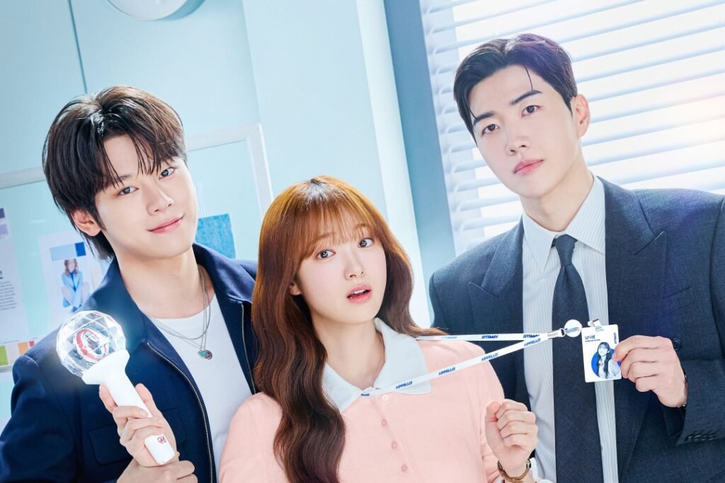 First Impressions: “My Bias, My Boss” Turns A Fangirl’s Dream Into A Hilarious Love Triangle First Impressions: “My Bias, My Boss” Turns A Fangirl’s Dream Into A Hilarious Love Triangle