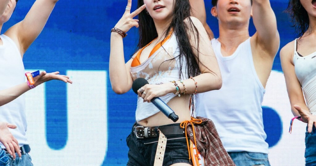 K-Pop Idol’s “Waterbomb” Performance Gets Heavily Criticized K-Pop Idol's "Waterbomb" Performance Gets Heavily Criticized