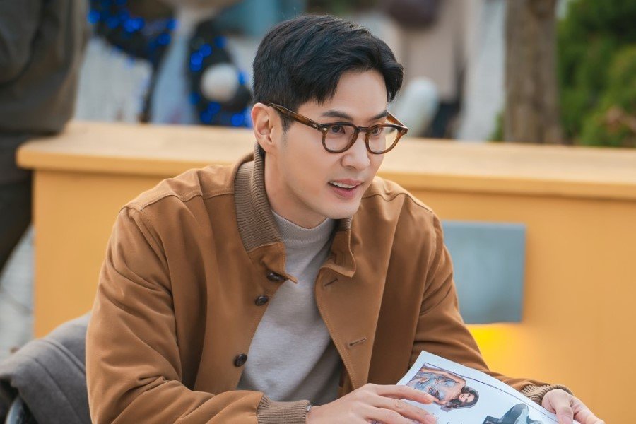 Kim Ji Suk Dishes On His “OK, Let’s Get Divorced” Character, Chemistry With Lee Min Jung, And More Kim Ji Suk Dishes On His “OK, Let’s Get Divorced” Character, Chemistry With Lee Min Jung, And More