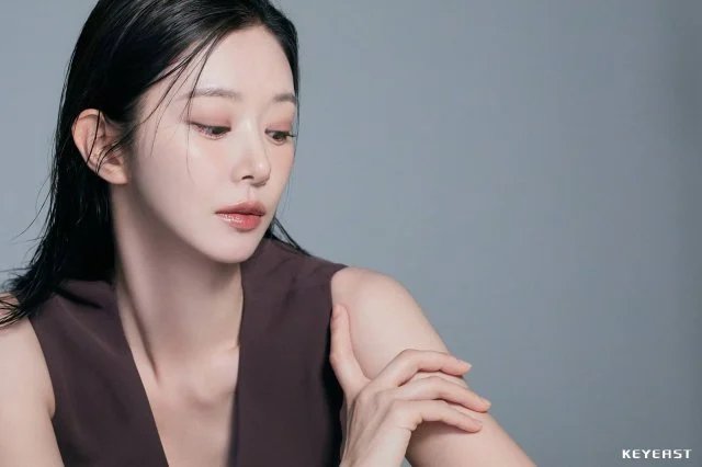 Lee Joo-bin to Stand Alongside Kim Nam-gil in "The Shady Lawyer" (2026/08/21)