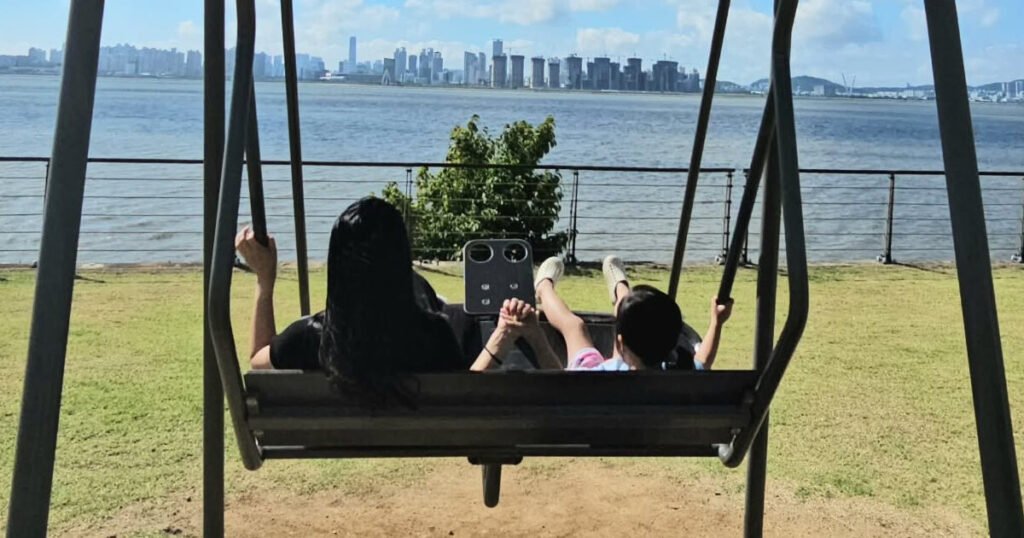 Lee Sang Yi Shares Photo With Daughter And Emotional Message To Late Partner Lee Sang Yi Shares Photo With Daughter And Emotional Message To Late Partner